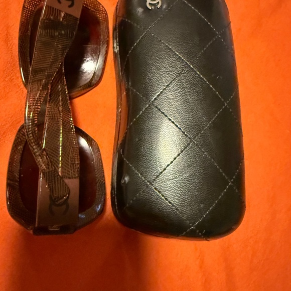 Chanel sunglasses brown - Picture 3 of 5